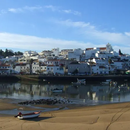With One Bedroom In With Shared Pool And Terrace Apartamento Valpedre